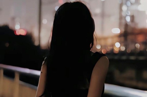 微博封杀“吃瓜少女张小寒”：频发不实爆料明星隐私惹众怒