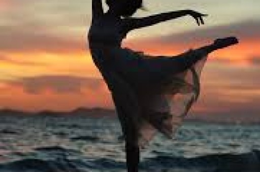 不到48小时接连3大瓜隐婚登记、带女儿偷腥网友：内娱又乱了