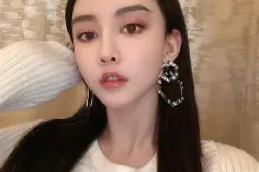 内娱开年地震！30岁网红司晓迪爆料睡遍顶流48小时反转封账号